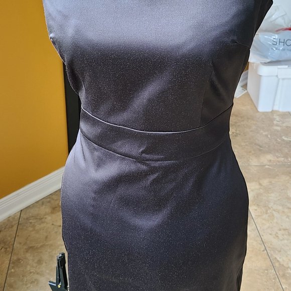 Dress - Picture 5 of 9